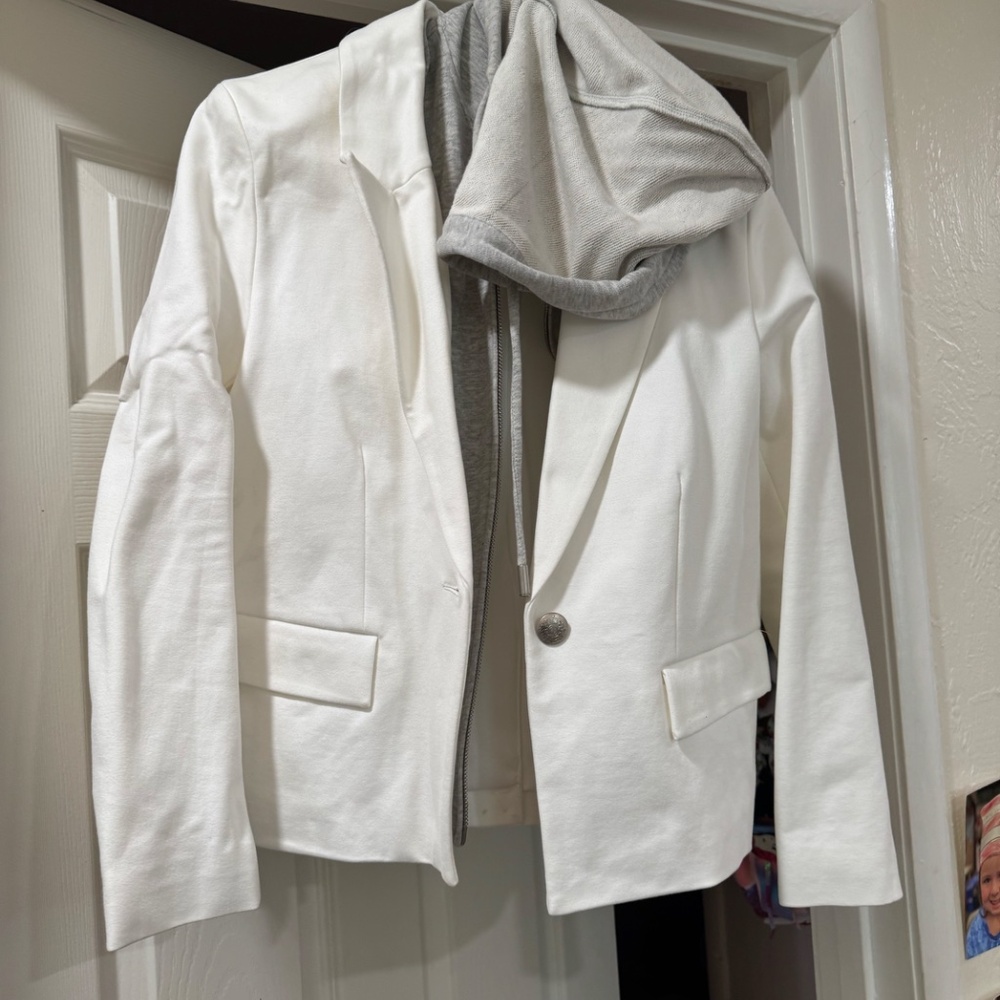 Everve Hooded Blazer - Picture 2 of 3